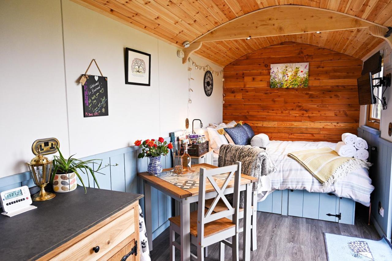 Luxury Shepherd Hut In The Peak District Bakewell Buitenkant foto