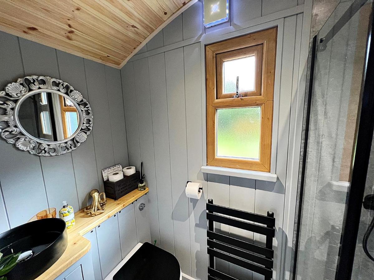 Luxury Shepherd Hut In The Peak District Bakewell Buitenkant foto