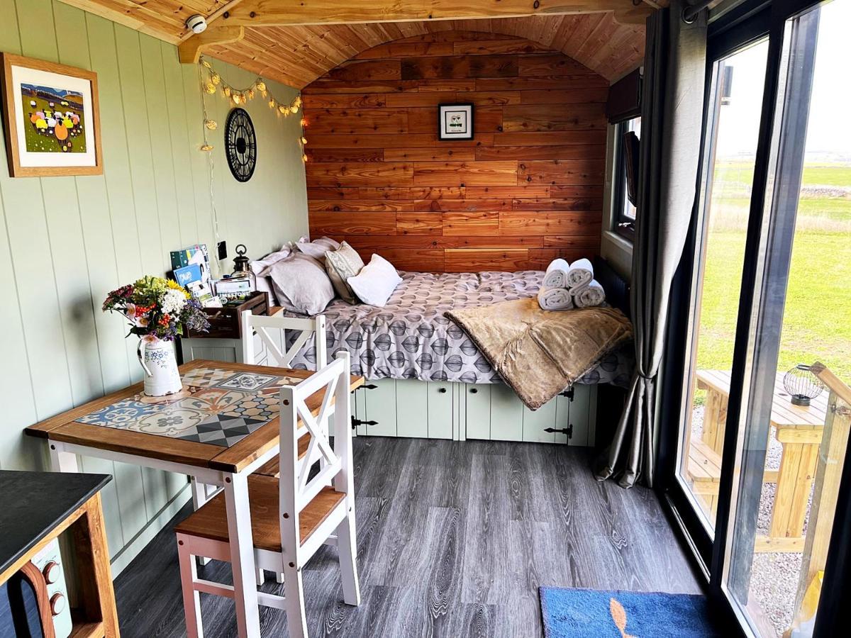 Luxury Shepherd Hut In The Peak District Bakewell Buitenkant foto