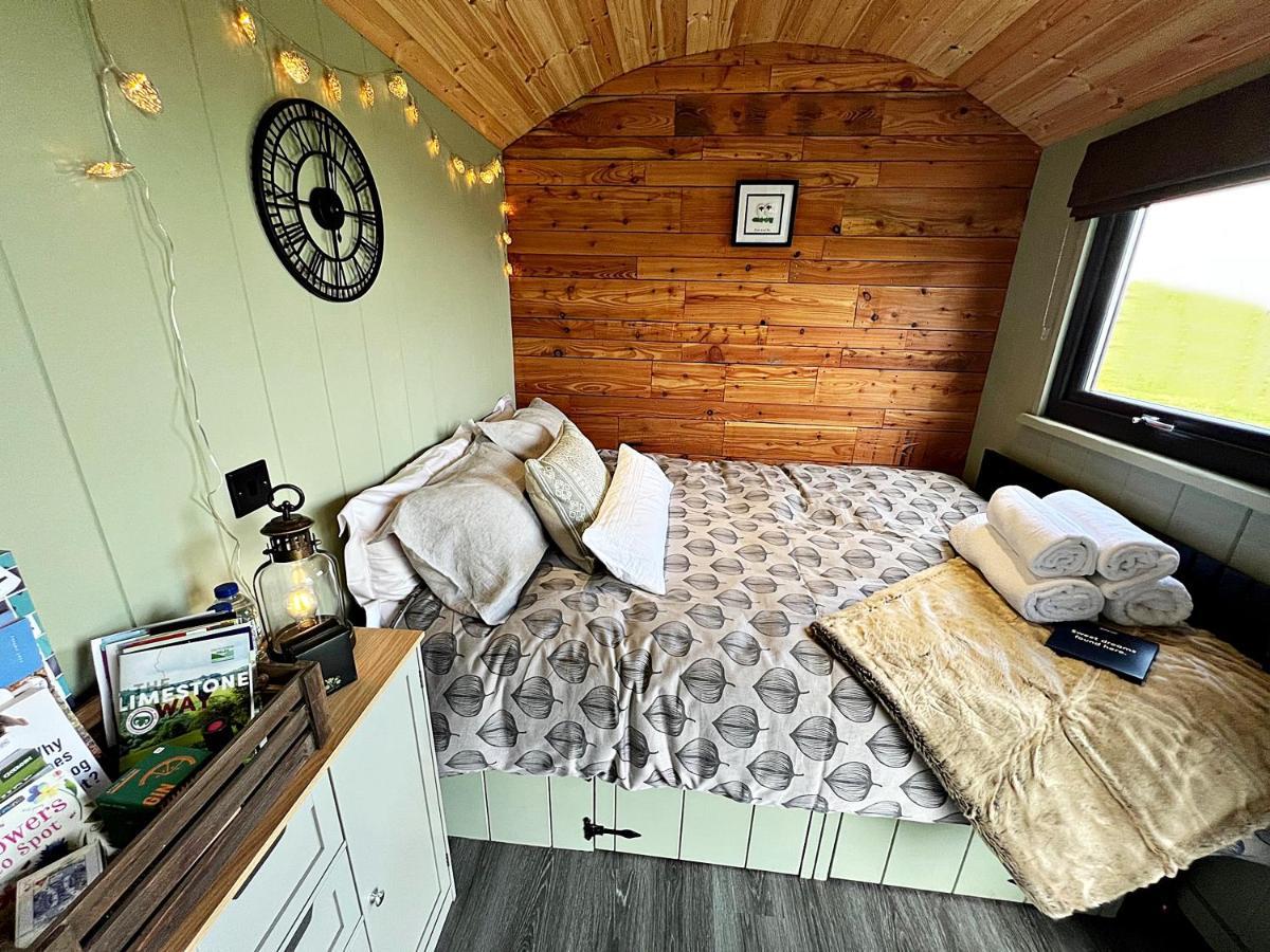 Luxury Shepherd Hut In The Peak District Bakewell Buitenkant foto